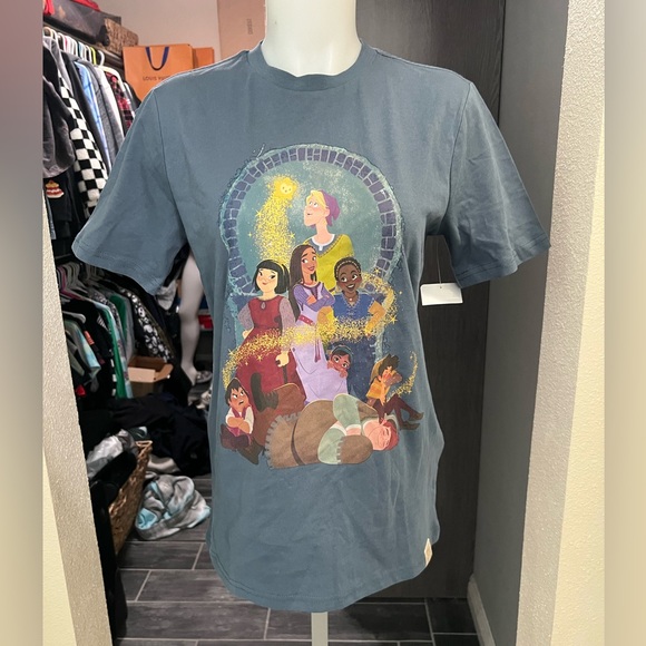 NWT Disney Wish Graphic Short Sleeve Top - Picture 1 of 7